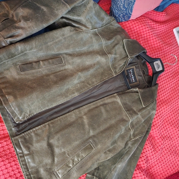 Leather jacket - Picture 14 of 15